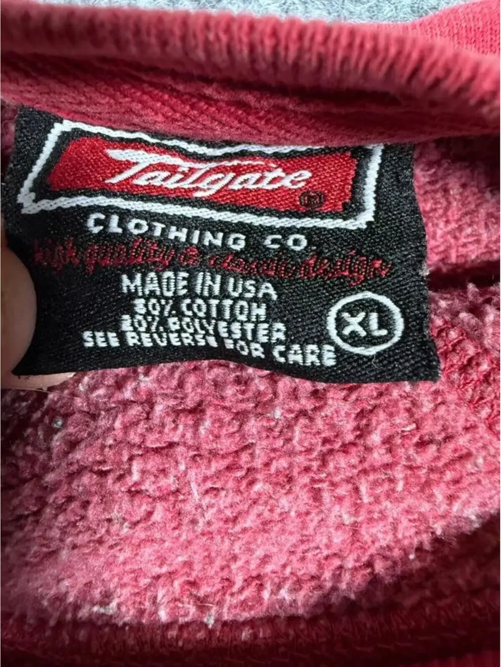 Tailgate comfortable red